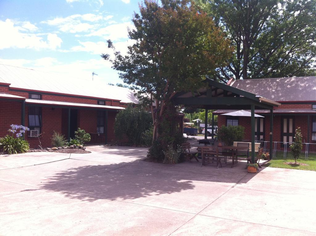 Mansfield Travellers Lodge Extérieur photo